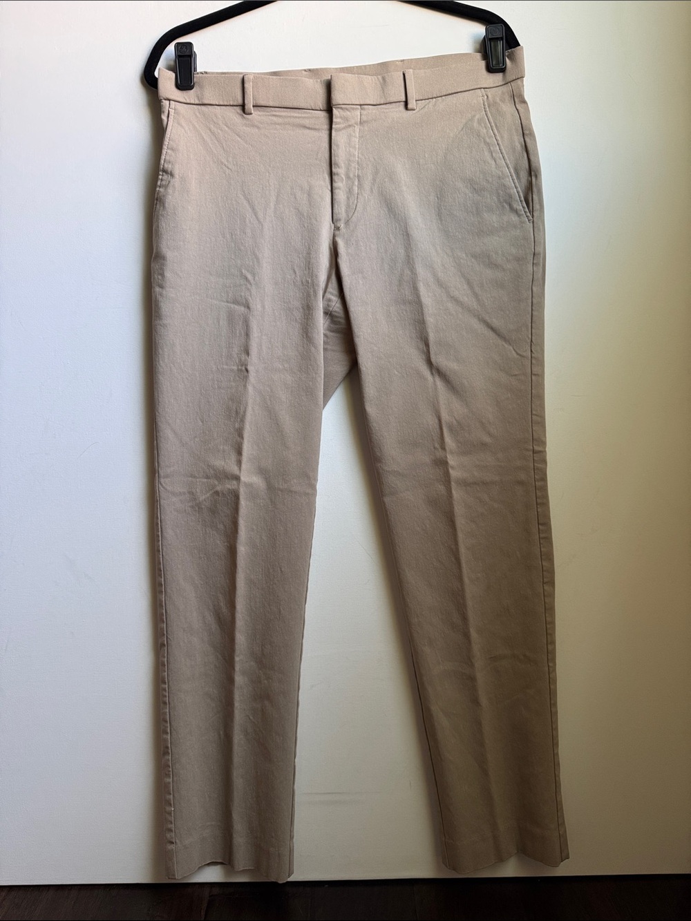 Tommy Hilfiger Men's Slim Chinos in Beige Taupe | P 33W x 30L